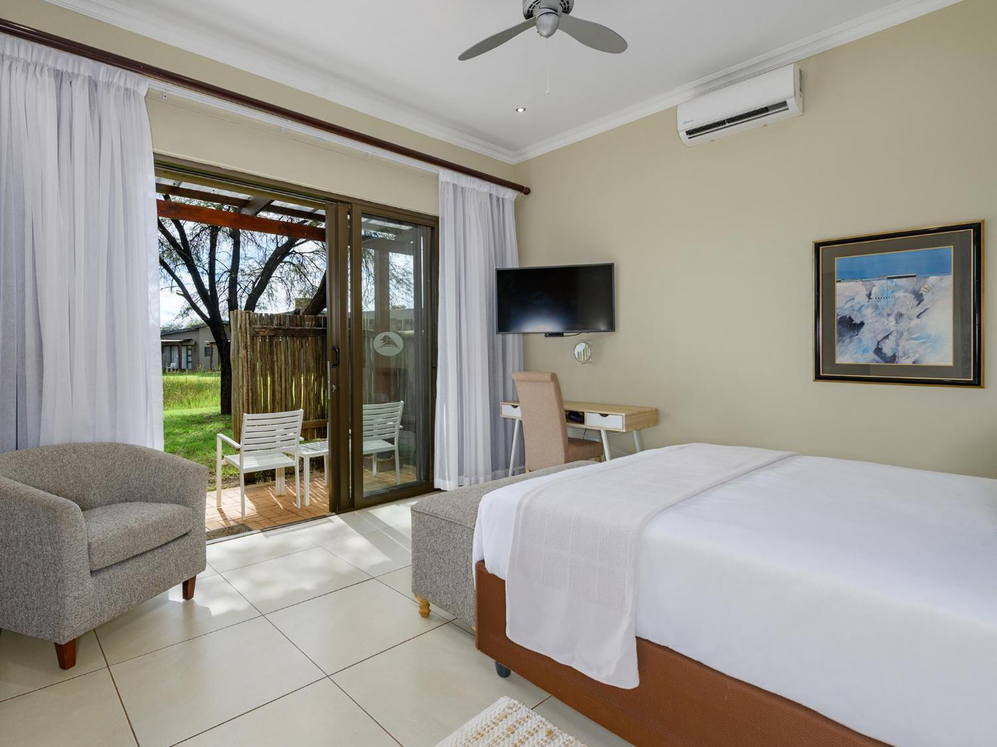 Monomotapa Village @ Legend Golf And Safari Resort Golders Green Exterior foto