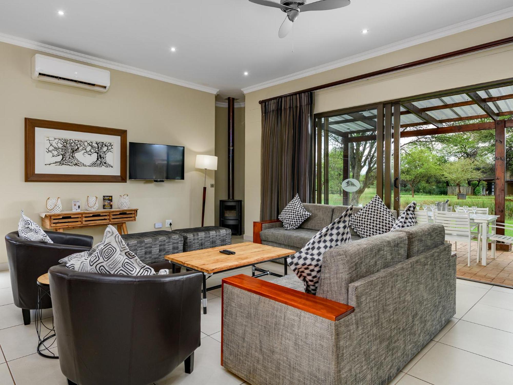 Monomotapa Village @ Legend Golf And Safari Resort Golders Green Exterior foto